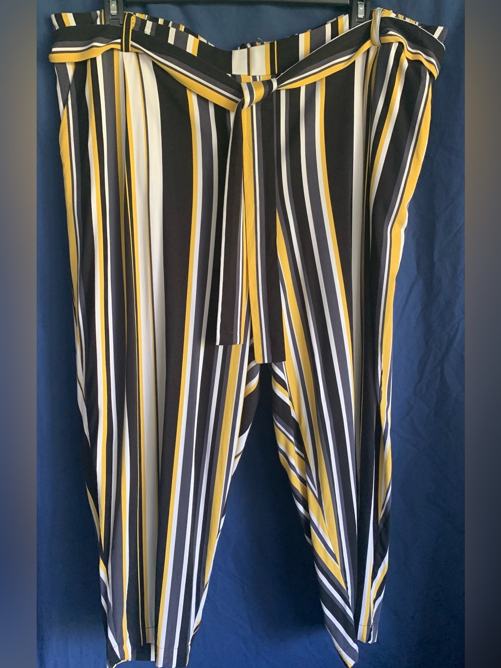 Torrid size 3 Yellow, Black & White Striped Tie-Waist Pants